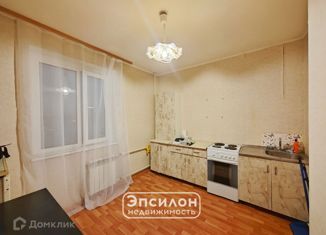 Продаю 1-ком. квартиру, 37.2 м2, Курская область, проспект Вячеслава Клыкова, 49