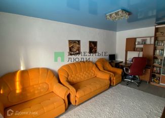 Продается 2-ком. квартира, 47.3 м2, Тобольск, 10-й микрорайон, 13