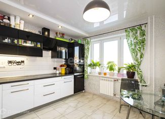 Продам 3-комнатную квартиру, 73.3 м2, Екатеринбург, Эскадронная улица, 31, Эскадронная улица