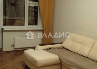 Продаю двухкомнатную квартиру, 63 м2, Москва, улица Дыбенко, 6к1, улица Дыбенко
