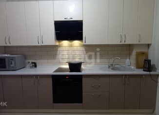 Продается трехкомнатная квартира, 68.6 м2, Лянтор, 4-й микрорайон, 14