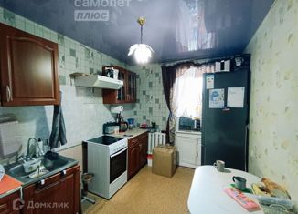 Продается 3-комнатная квартира, 56.2 м2, Белогорск, улица Кирова, 47А