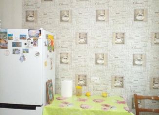 Продаю 2-ком. квартиру, 50.9 м2, посёлок городского типа Новоозёрное, Парковая улица, 4