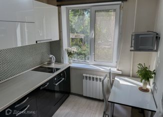 Продам 3-ком. квартиру, 61.7 м2, Приморский край, Уссурийская улица, 23