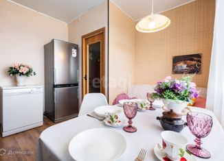 Продается 2-ком. квартира, 60.7 м2, Москва, улица Брусилова, 35к1, улица Брусилова