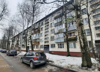 Продается 3-комнатная квартира, 49.2 м2, Санкт-Петербург, проспект Науки, 79к2, проспект Науки