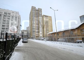 Продается трехкомнатная квартира, 65.6 м2, Екатеринбург, Чкаловский район, улица Чапаева, 72А