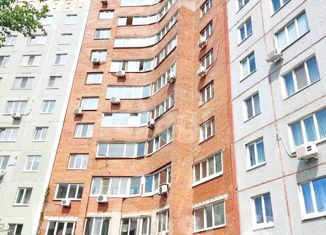 Сдам в аренду 1-ком. квартиру, 40 м2, Владивосток, улица Никифорова, 53В, Первомайский район