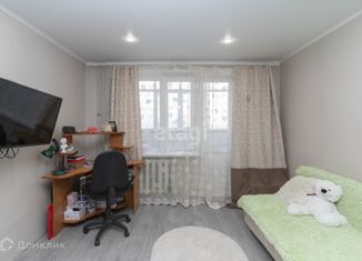 Продам 1-ком. квартиру, 43 м2, Тюмень, улица Николая Семёнова, 21