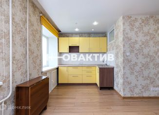 Продам трехкомнатную квартиру, 57.7 м2, Новосибирская область, улица Блюхера, 37