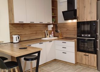 Сдается в аренду 2-комнатная квартира, 35.6 м2, Челябинская область, улица Дмитрия Неаполитанова, 50