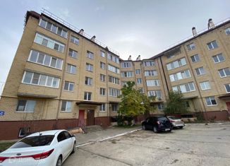 Продажа трехкомнатной квартиры, 80.4 м2, Элиста, улица Герасименко, 57А