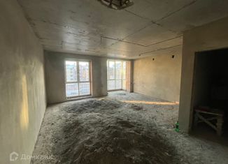 Продам 3-комнатную квартиру, 92 м2, Владикавказ, улица Шамиля Джикаева, 8, Затеречный округ