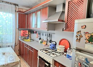 Продаю трехкомнатную квартиру, 65 м2, село Кольцово, улица Новые Черёмушки, 1