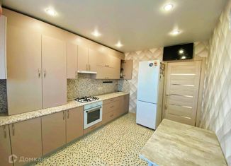 2-комнатная квартира на продажу, 54 м2, Ейск, Армавирская улица, 204/1