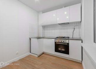 Двухкомнатная квартира на продажу, 66.1 м2, Москва, улица Маршала Бирюзова, 19, метро Октябрьское поле