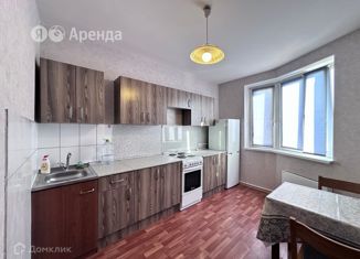 Сдача в аренду 1-ком. квартиры, 37 м2, Москва, Нововатутинский проспект, 9