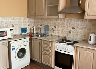 Сдаю в аренду 1-ком. квартиру, 42 м2, Миасс, улица Степана Разина, 14