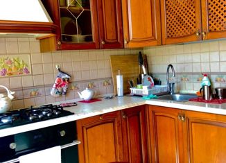 Продам 3-комнатную квартиру, 72 м2, Москва, Нагатинская улица, 28к2, метро Коломенская