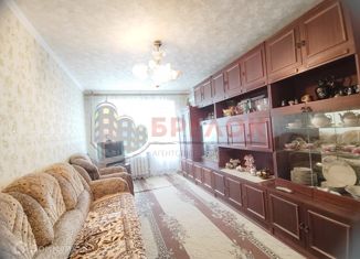 Продам 3-комнатную квартиру, 60 м2, Азов, Комсомольская улица, 68
