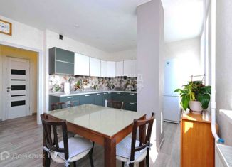 Продам 3-комнатную квартиру, 90 м2, Новосибирск, улица Вавилова, 7, улица Вавилова