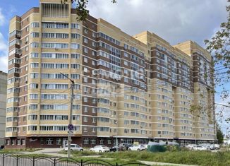 Продаю 2-ком. квартиру, 67 м2, Калужская область, улица Кибальчича, 2