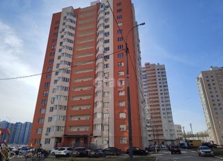 Продаю 1-ком. квартиру, 42 м2, Самара, метро Алабинская, Осетинская улица, 18