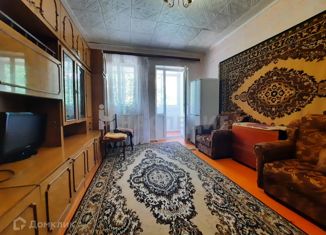 Продается 3-комнатная квартира, 55 м2, Каменск-Шахтинский, переулок Крупской, 95