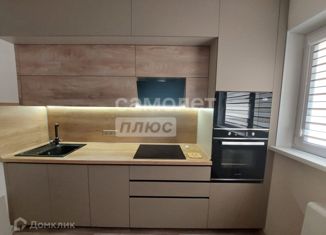 Продаю трехкомнатную квартиру, 65 м2, Когалым, Прибалтийская улица, 35