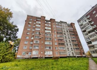 Продам 4-ком. квартиру, 138.9 м2, Ухта, проспект Космонавтов, 15