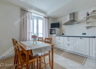 Продается 2-ком. квартира, 60 м2, Санкт-Петербург, проспект Обуховской Обороны, 138к2, метро Обухово