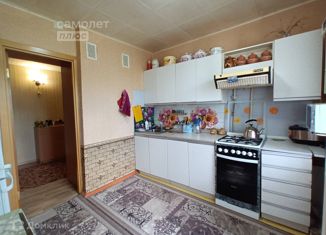 Продается 3-комнатная квартира, 68.4 м2, поселок имени Карла Маркса, улица Карла Маркса, 4