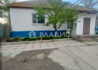 Продаю дом, 98.8 м2, Калмыкия, улица Хомутникова