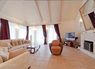 Сдается дом, 650 м2, деревня Калчуга, А-106, подъезды к Госдачам