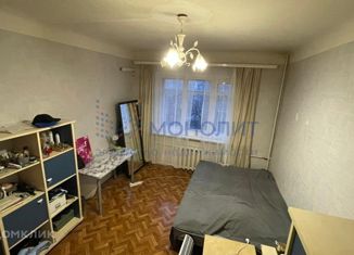 Продам 2-ком. квартиру, 34 м2, Нижний Новгород, улица Пискунова, 3к4, метро Горьковская