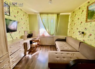 Продам 3-ком. квартиру, 58.3 м2, Кировск, улица Победы, 9