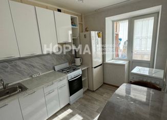 Продается 2-комнатная квартира, 49.5 м2, Октябрьский, проспект Ленина, 63