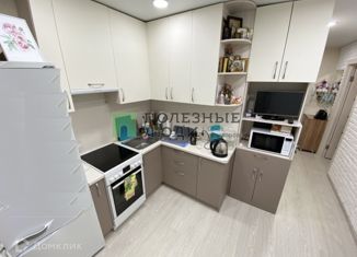 Продам 1-комнатную квартиру, 33 м2, Киров, улица Героя Николая Рожнева, 6