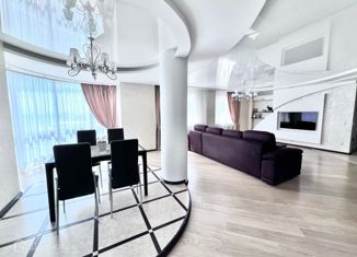 Продам 2-комнатную квартиру, 156 м2, Кировская область, Московская улица, 83