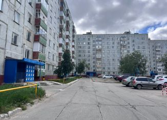 Двухкомнатная квартира на продажу, 51.2 м2, Усинск, Пионерская улица, 7