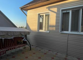 Продаю дом, 100 м2, Нальчик, район Центр, площадь 400-летия