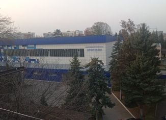 Продажа трехкомнатной квартиры, 61.8 м2, Нальчик, улица Калмыкова, 235, район Дубки