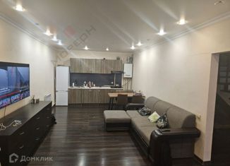 Продаю таунхаус, 105 м2, посёлок городского типа Яблоновский, Юбилейная улица, 58