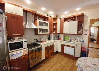 Продам 3-комнатную квартиру, 88.7 м2, Санкт-Петербург, Сиреневый бульвар, 23к2, метро Проспект Просвещения