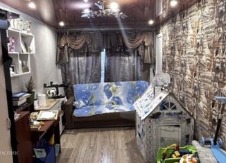 Продается 4-комнатная квартира, 80 м2, Красноперекопск, 10-й микрорайон, 3