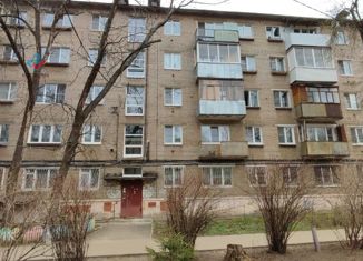 Продается двухкомнатная квартира, 44.3 м2, Ярославль, улица Титова, 4к2, район Нефтестрой