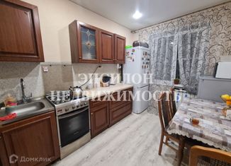 Продажа трехкомнатной квартиры, 61 м2, Курская область, улица Крюкова, 16Б