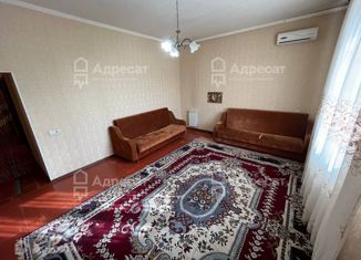 Сдам в аренду 3-комнатную квартиру, 70 м2, Волгоград, Саранская улица, 110, Ворошиловский район