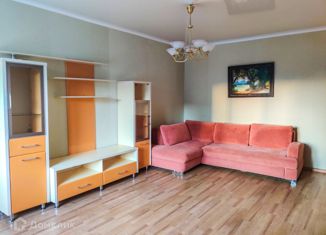 Сдаю 2-ком. квартиру, 60 м2, Пенза, Ладожская улица, 109