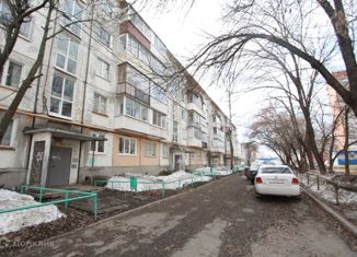 Продам 2-ком. квартиру, 44.5 м2, Ижевск, улица 10 лет Октября, 45, жилой район Север